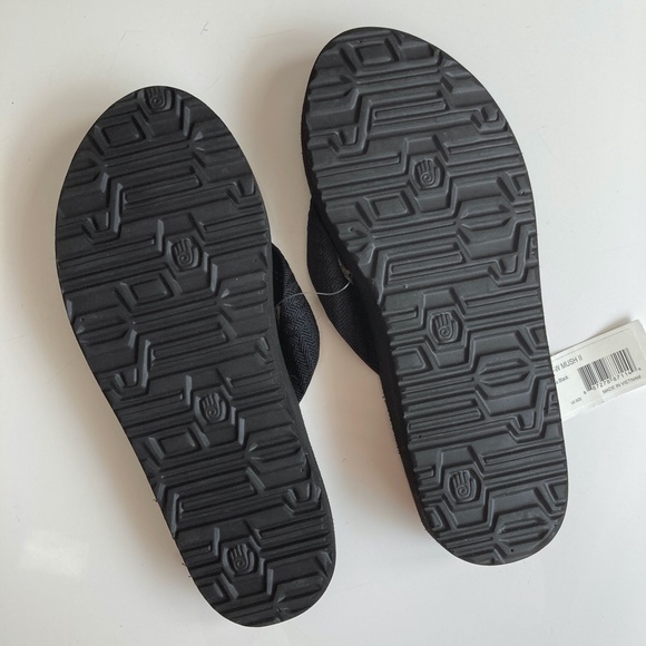 🆕 Teva Mush Flip Flop Slippers, Black, Size 6, Brand New - Picture 4 of 4